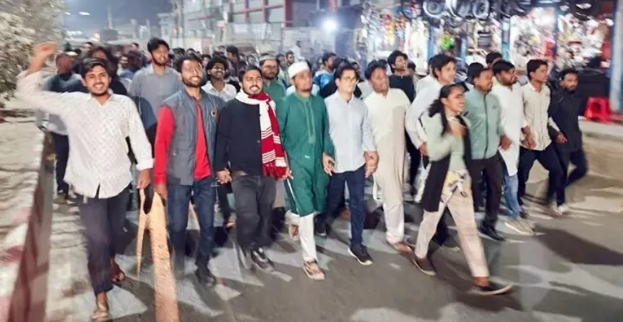 আ’লীগের মিছিলের প্রতিবাদে বৈষম্য বিরোধী ছাত্র আন্দোলনের বিক্ষোভ